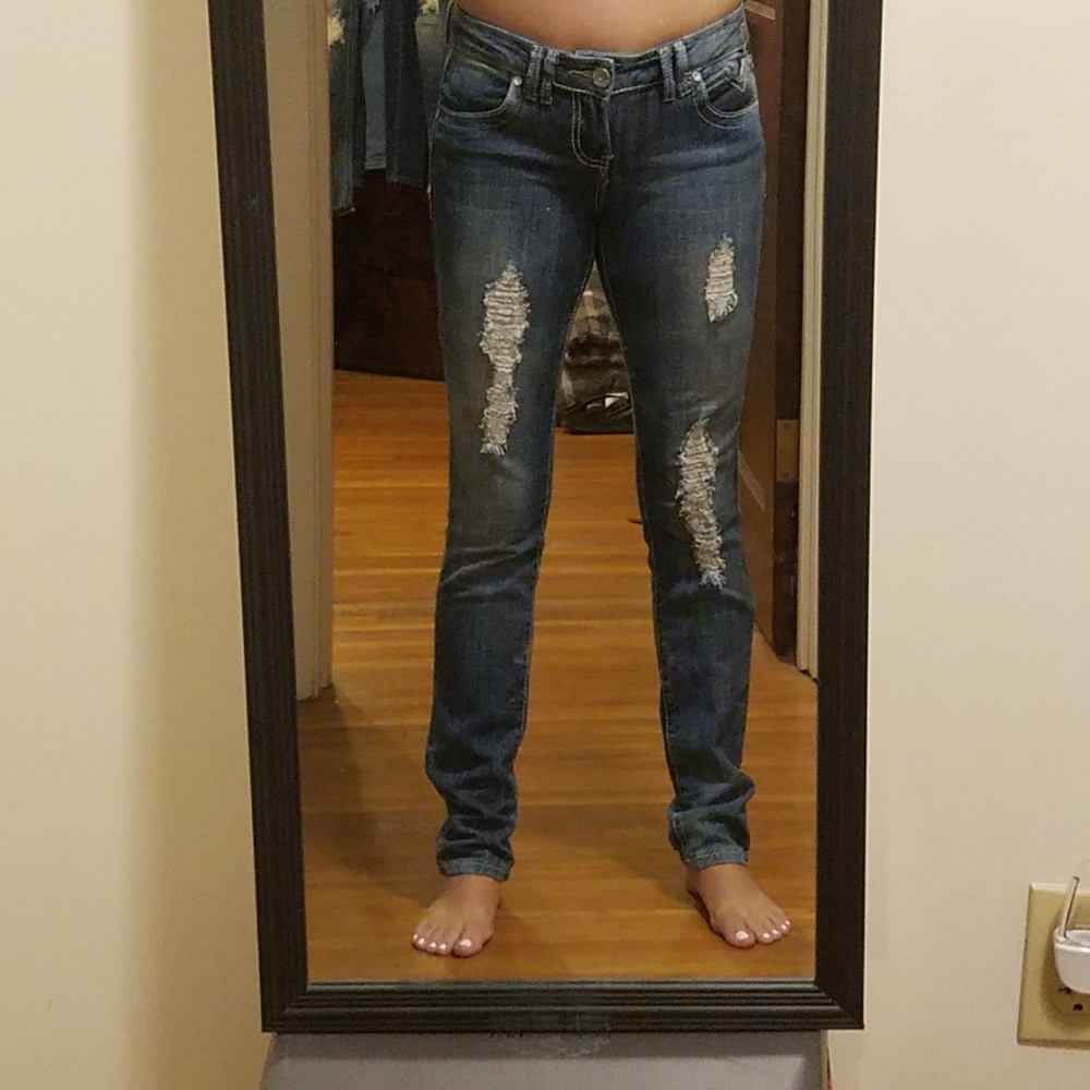 Almost Famous skinny jeggings 9 NWOT